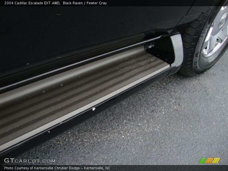 Black Raven / Pewter Gray 2004 Cadillac Escalade EXT AWD