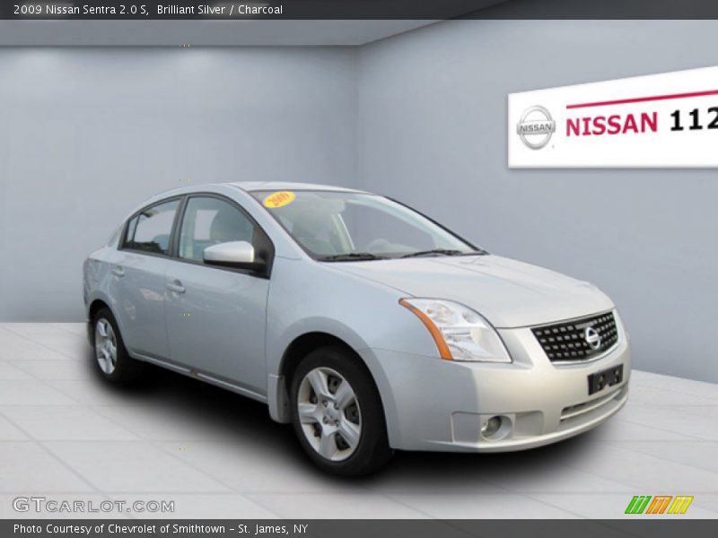 Brilliant Silver / Charcoal 2009 Nissan Sentra 2.0 S