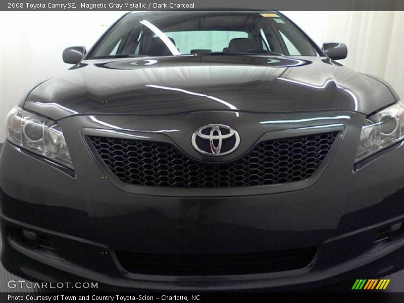 Magnetic Gray Metallic / Dark Charcoal 2008 Toyota Camry SE