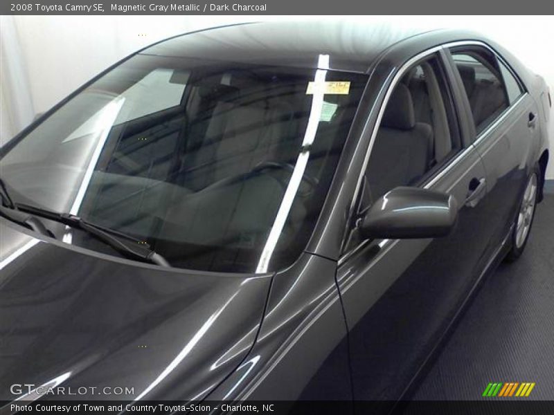 Magnetic Gray Metallic / Dark Charcoal 2008 Toyota Camry SE