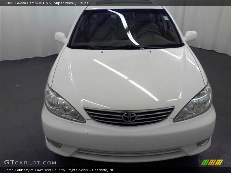 Super White / Taupe 2006 Toyota Camry XLE V6