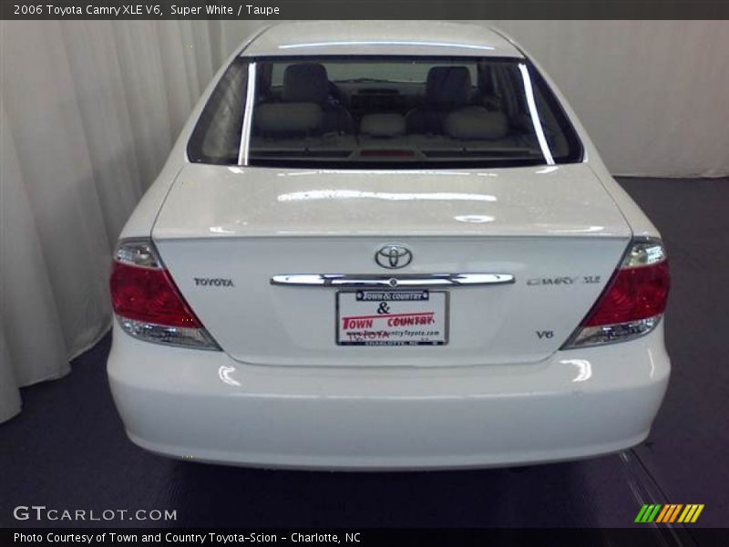 Super White / Taupe 2006 Toyota Camry XLE V6