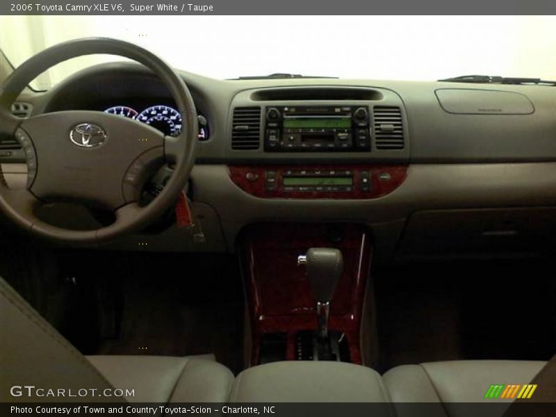 Super White / Taupe 2006 Toyota Camry XLE V6