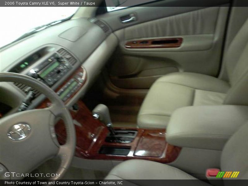 Super White / Taupe 2006 Toyota Camry XLE V6