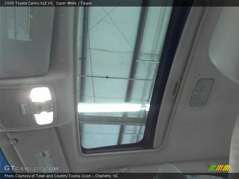 Super White / Taupe 2006 Toyota Camry XLE V6