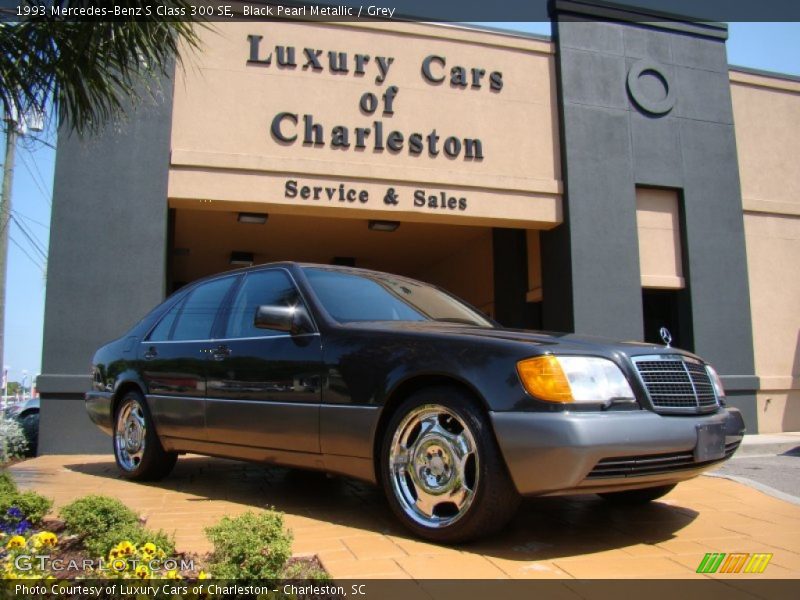 Black Pearl Metallic / Grey 1993 Mercedes-Benz S Class 300 SE