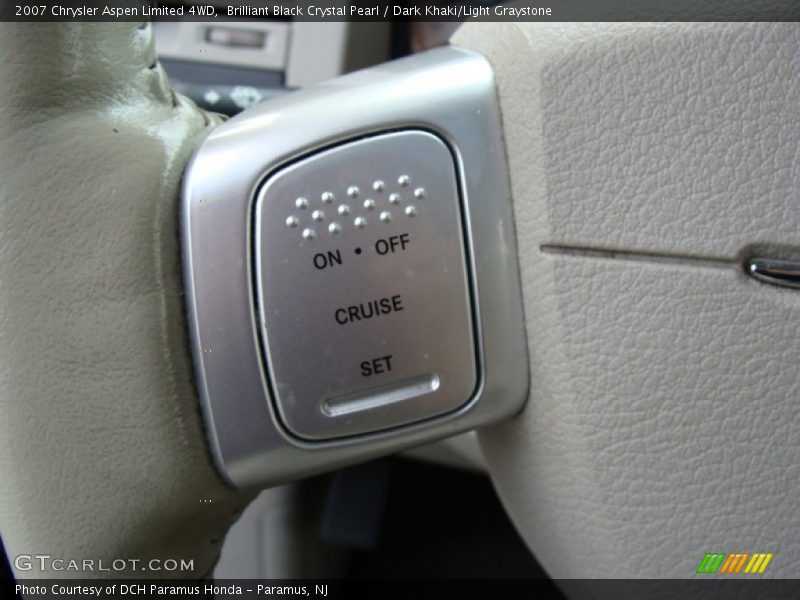 Controls of 2007 Aspen Limited 4WD