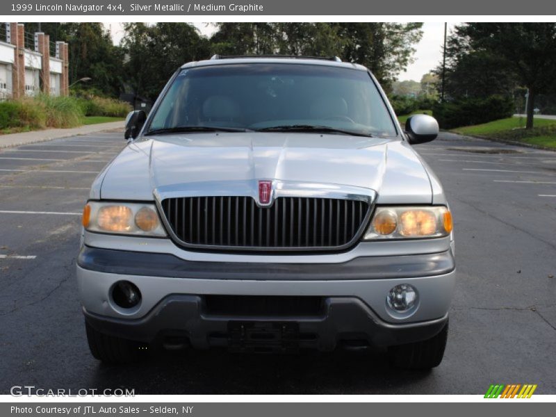 Silver Metallic / Medium Graphite 1999 Lincoln Navigator 4x4