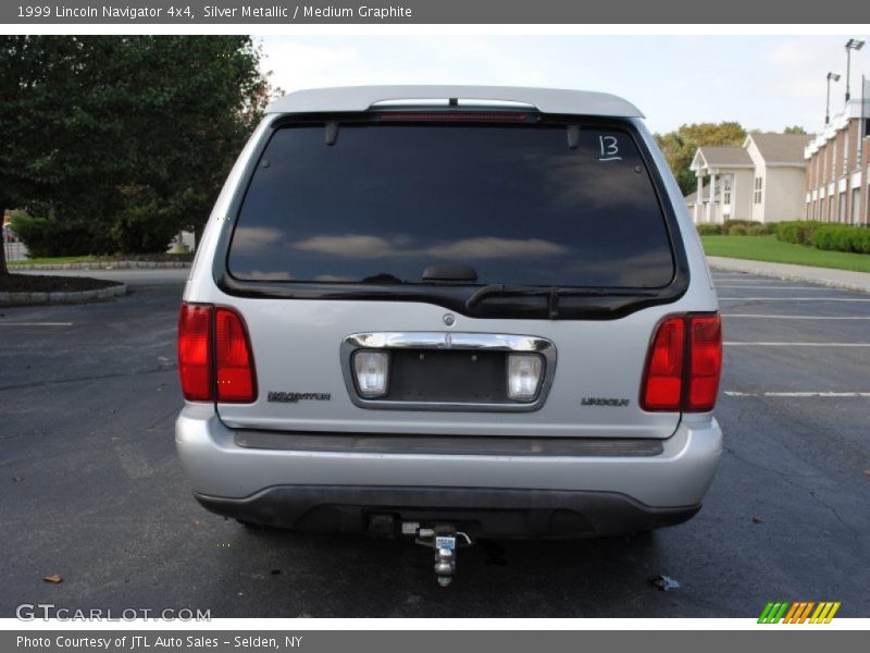 Silver Metallic / Medium Graphite 1999 Lincoln Navigator 4x4