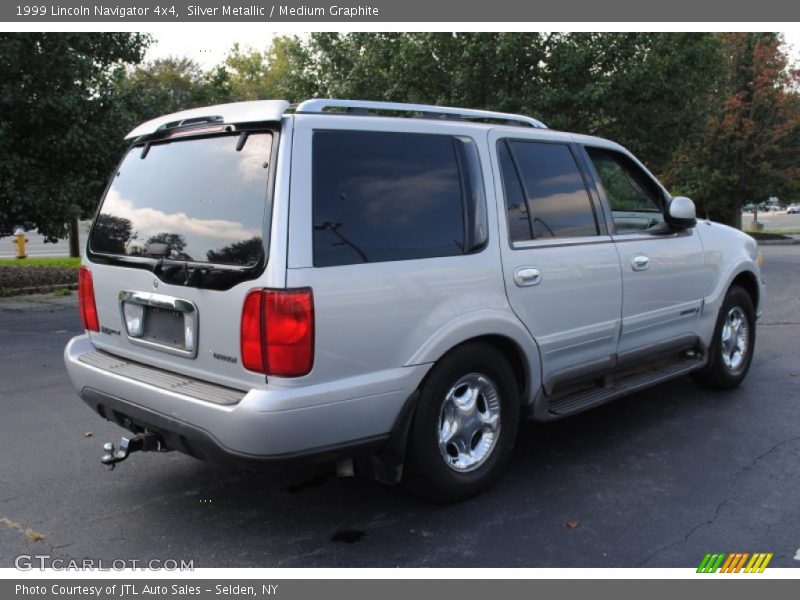Silver Metallic / Medium Graphite 1999 Lincoln Navigator 4x4