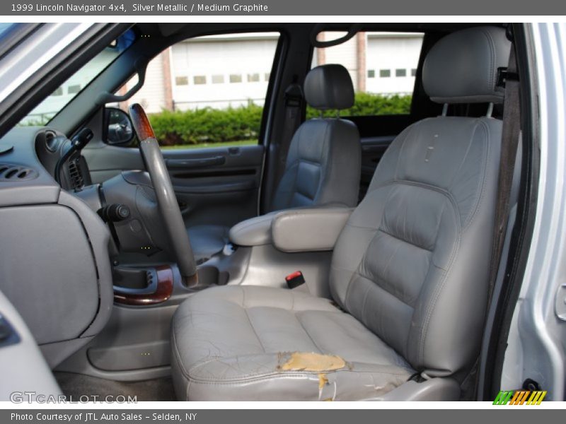 Silver Metallic / Medium Graphite 1999 Lincoln Navigator 4x4