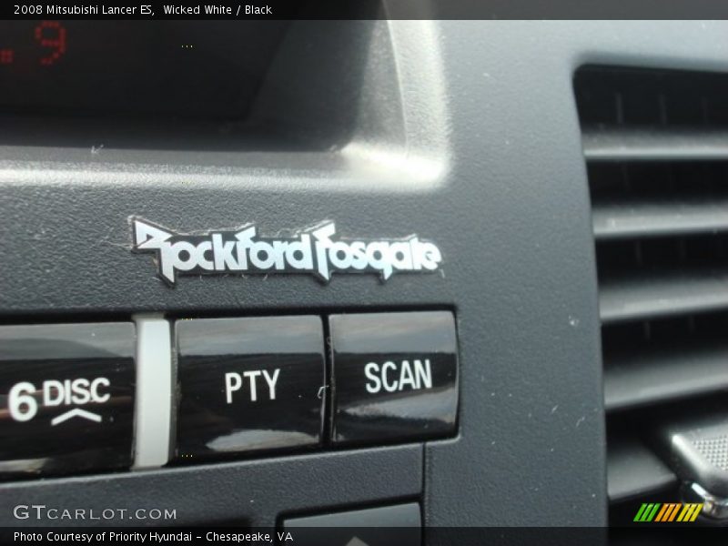 Wicked White / Black 2008 Mitsubishi Lancer ES
