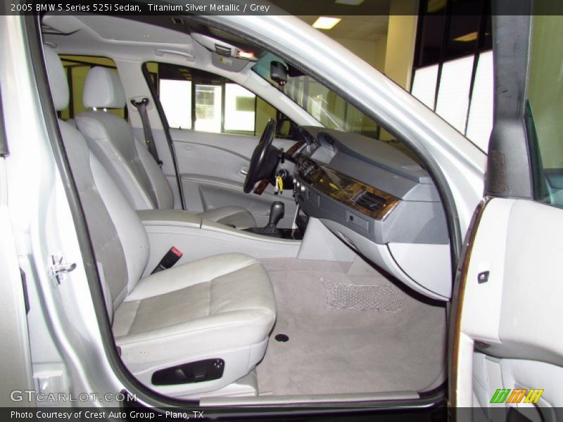 Titanium Silver Metallic / Grey 2005 BMW 5 Series 525i Sedan