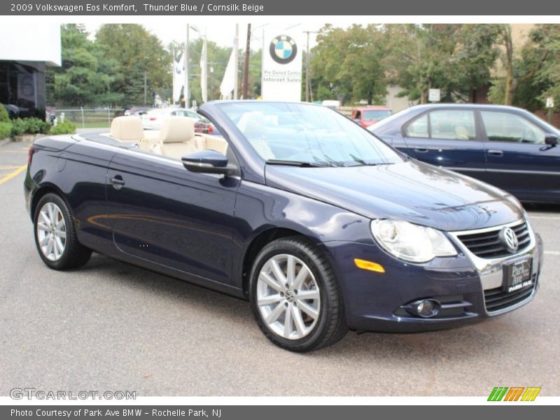 Front 3/4 View of 2009 Eos Komfort