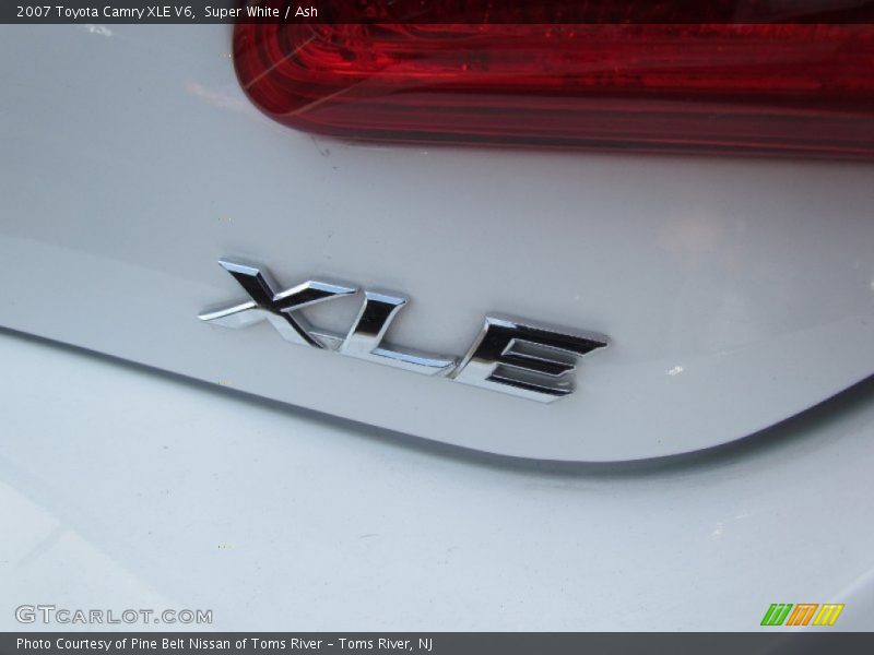 Super White / Ash 2007 Toyota Camry XLE V6