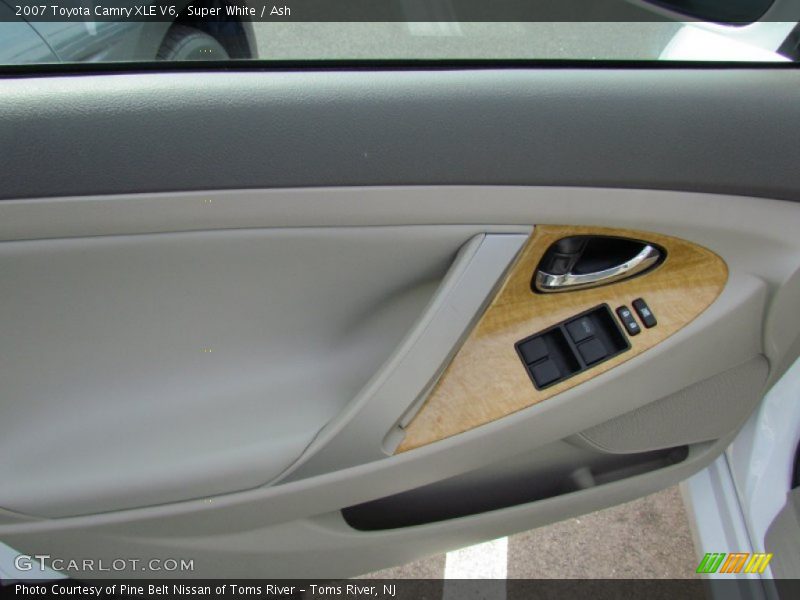 Super White / Ash 2007 Toyota Camry XLE V6