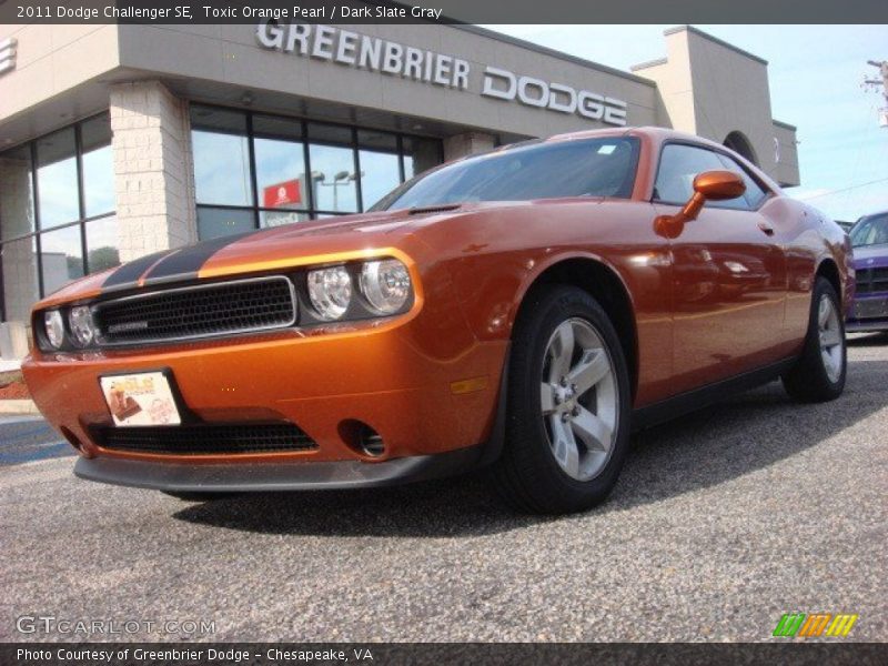 Toxic Orange Pearl / Dark Slate Gray 2011 Dodge Challenger SE