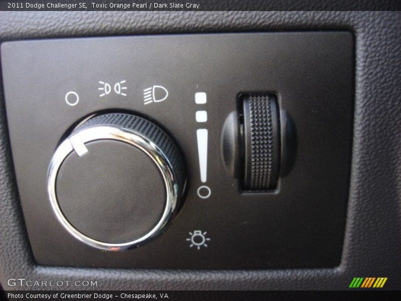 Toxic Orange Pearl / Dark Slate Gray 2011 Dodge Challenger SE