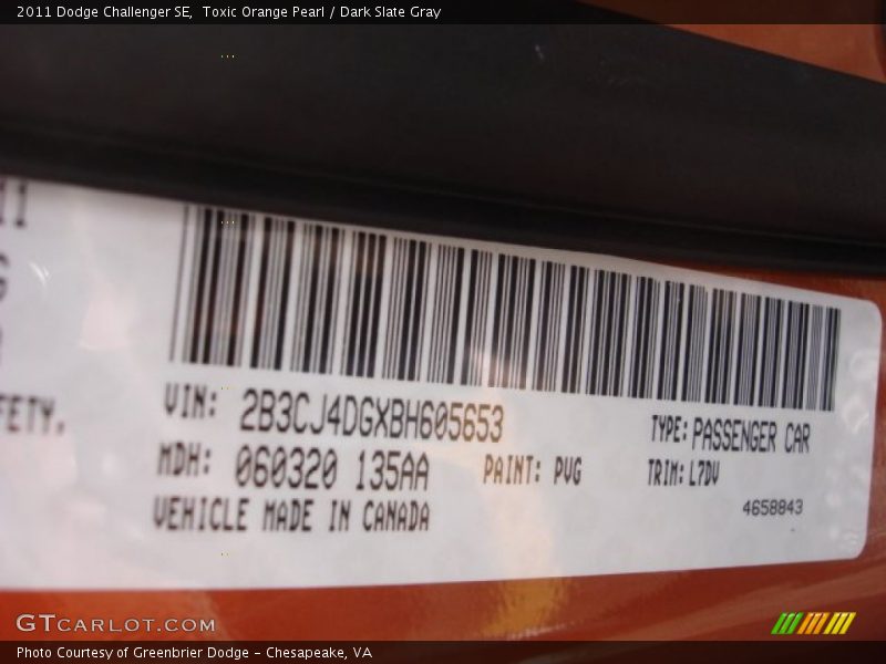 Toxic Orange Pearl / Dark Slate Gray 2011 Dodge Challenger SE