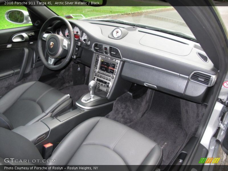 Dashboard of 2008 911 Targa 4S