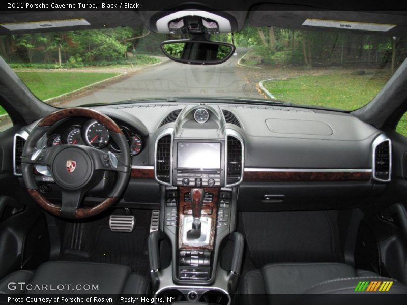 Dashboard of 2011 Cayenne Turbo