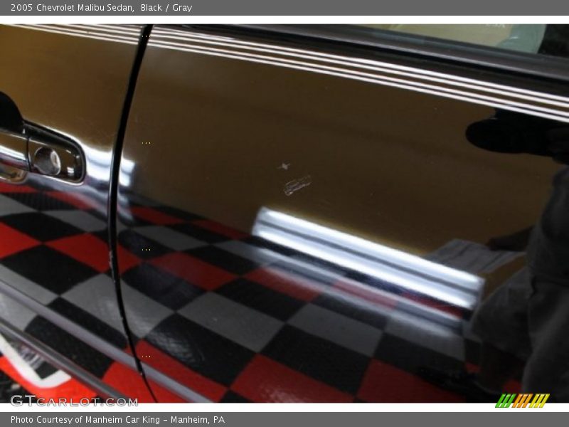 Black / Gray 2005 Chevrolet Malibu Sedan
