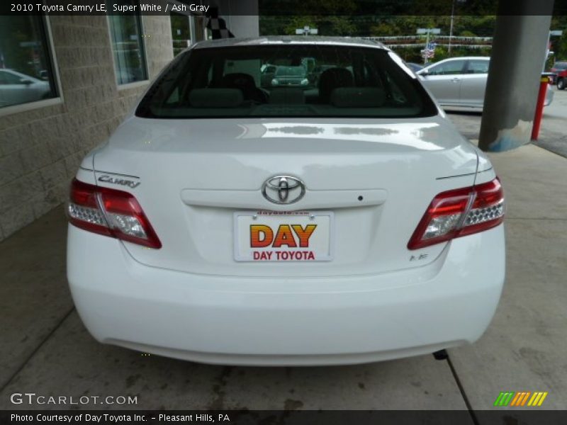 Super White / Ash Gray 2010 Toyota Camry LE