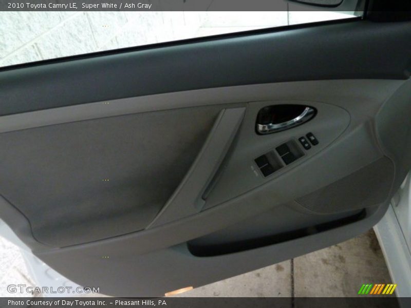 Super White / Ash Gray 2010 Toyota Camry LE