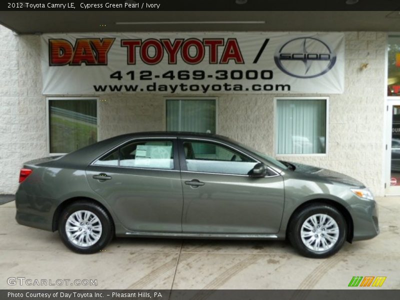 Cypress Green Pearl / Ivory 2012 Toyota Camry LE