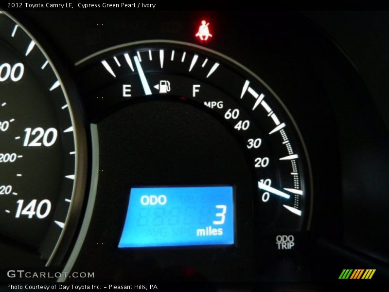 Cypress Green Pearl / Ivory 2012 Toyota Camry LE