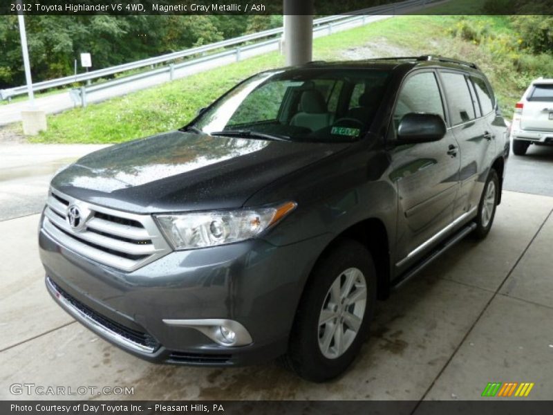 Magnetic Gray Metallic / Ash 2012 Toyota Highlander V6 4WD
