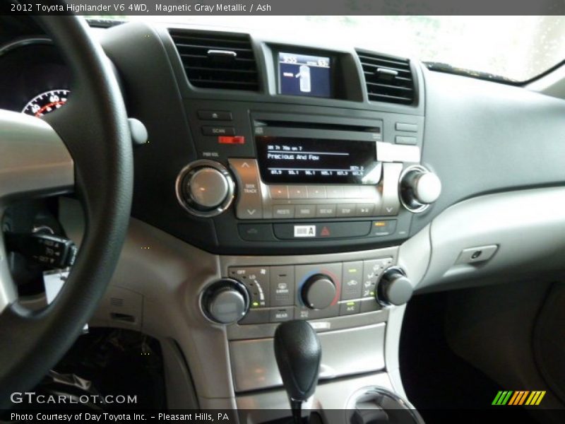 Magnetic Gray Metallic / Ash 2012 Toyota Highlander V6 4WD