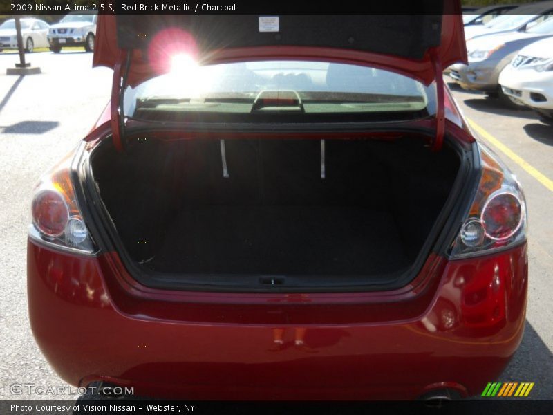 Red Brick Metallic / Charcoal 2009 Nissan Altima 2.5 S
