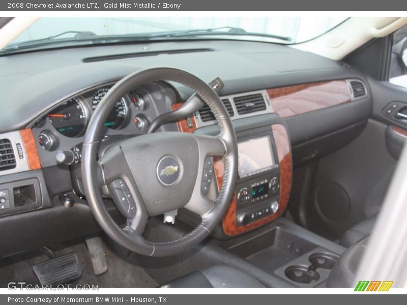 Dashboard of 2008 Avalanche LTZ