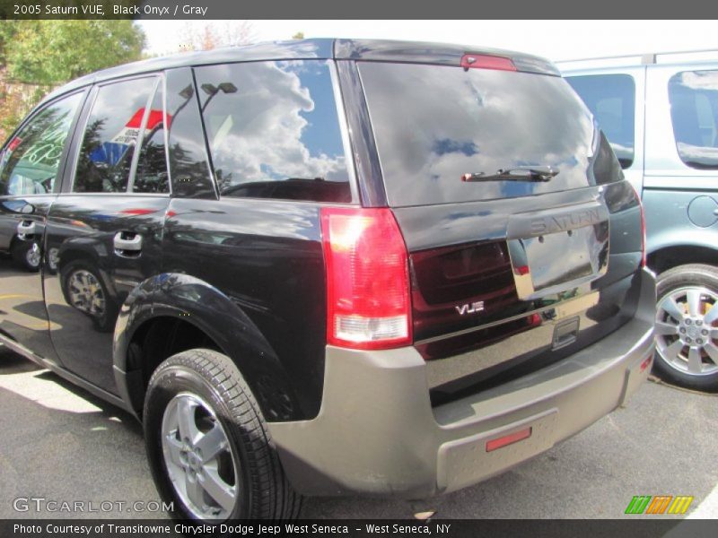 Black Onyx / Gray 2005 Saturn VUE