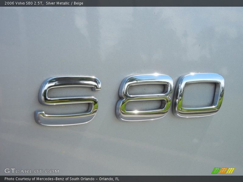  2006 S80 2.5T Logo