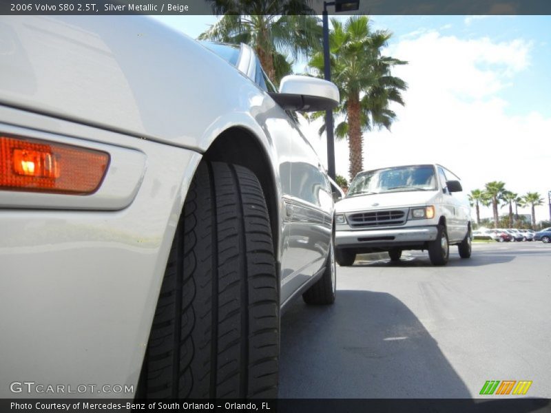 Silver Metallic / Beige 2006 Volvo S80 2.5T