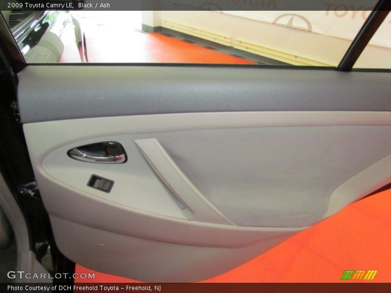 Black / Ash 2009 Toyota Camry LE