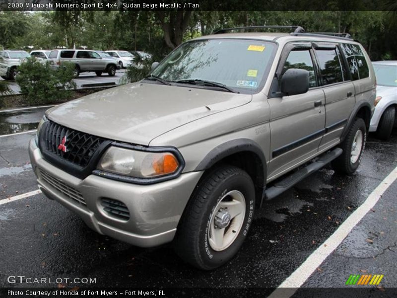 Front 3/4 View of 2000 Montero Sport LS 4x4