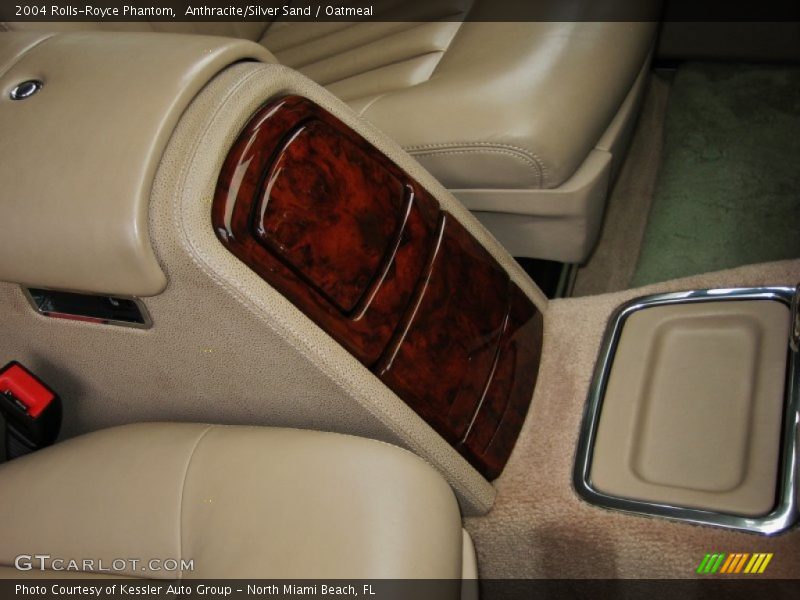 Anthracite/Silver Sand / Oatmeal 2004 Rolls-Royce Phantom