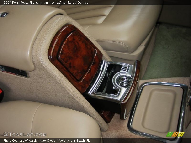 Anthracite/Silver Sand / Oatmeal 2004 Rolls-Royce Phantom