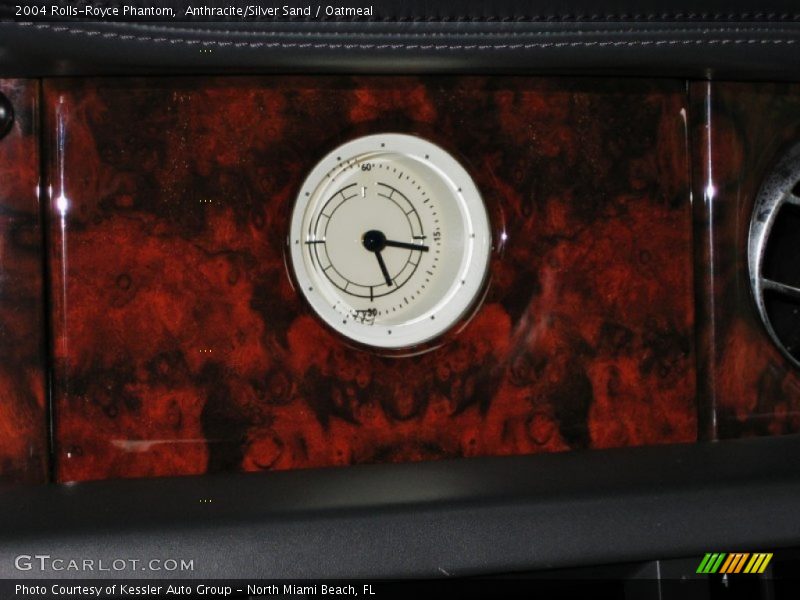 Anthracite/Silver Sand / Oatmeal 2004 Rolls-Royce Phantom