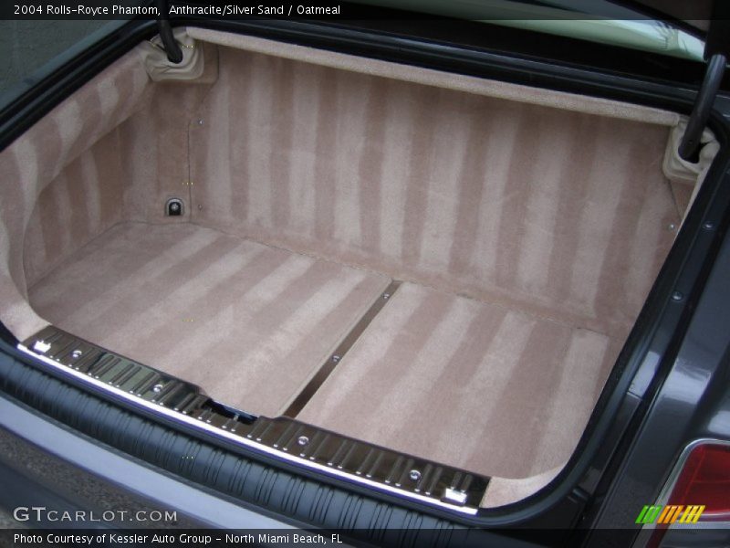  2004 Phantom  Trunk