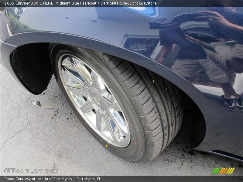 Midnight Blue Pearlcoat / Dark Slate Gray/Light Graystone 2005 Chrysler 300 C HEMI