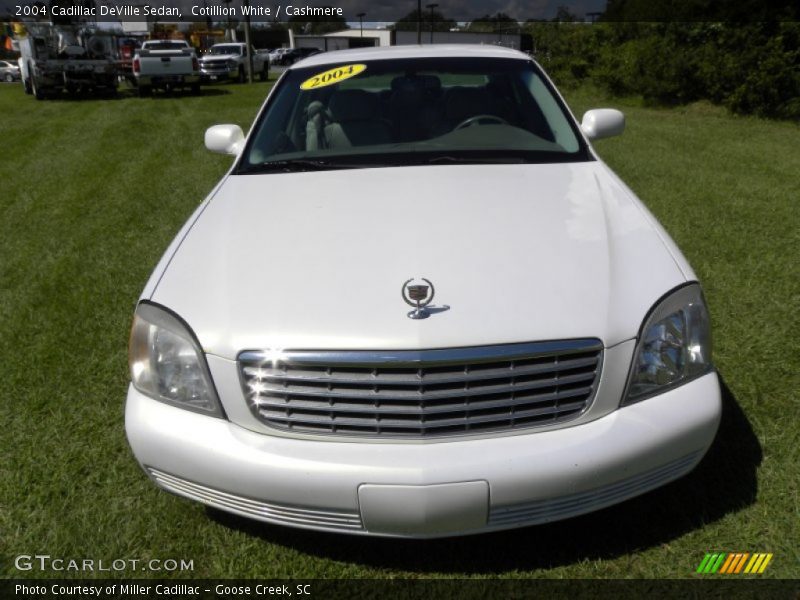 Cotillion White / Cashmere 2004 Cadillac DeVille Sedan