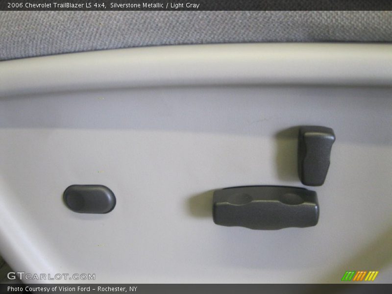 Silverstone Metallic / Light Gray 2006 Chevrolet TrailBlazer LS 4x4