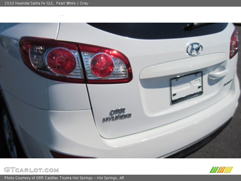 Pearl White / Gray 2010 Hyundai Santa Fe GLS