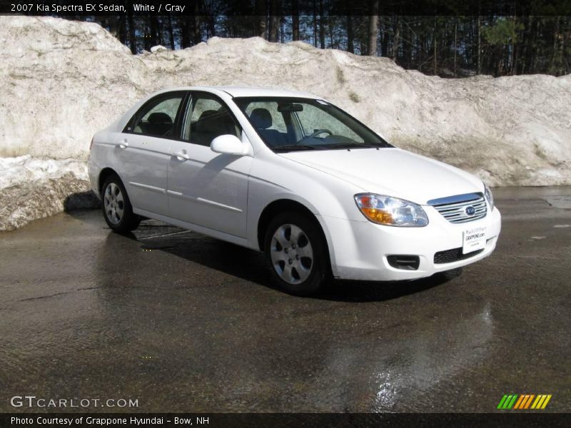 White / Gray 2007 Kia Spectra EX Sedan