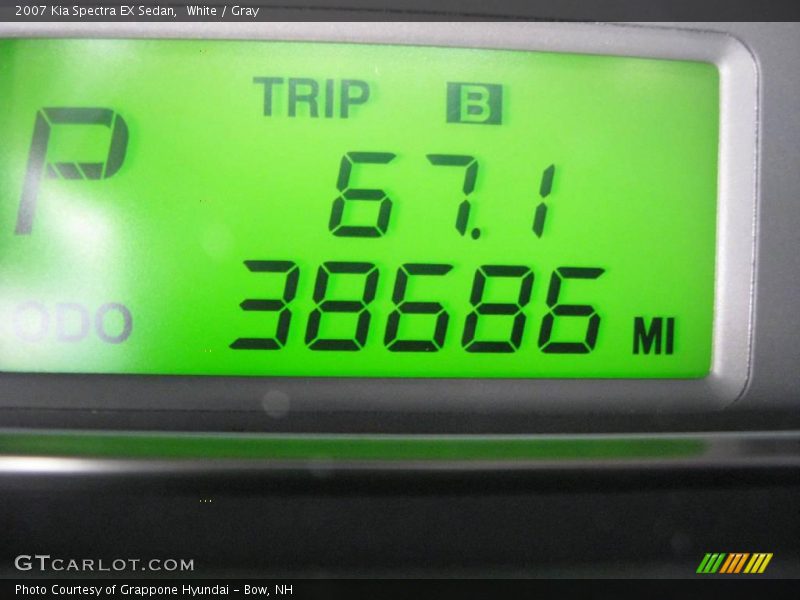 White / Gray 2007 Kia Spectra EX Sedan
