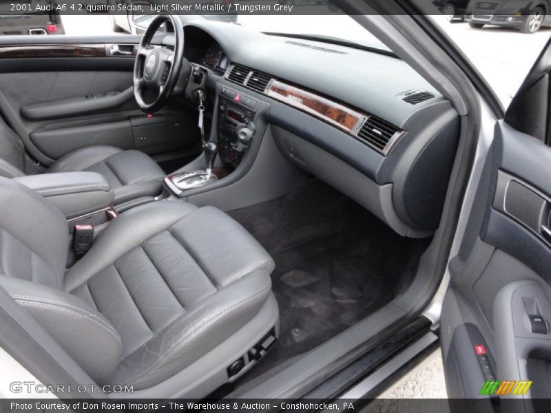 Dashboard of 2001 A6 4.2 quattro Sedan